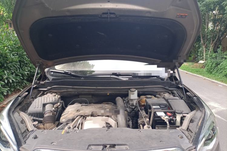 Used Buick Envision 2017 28T Four-Wheel Drive Luxury Model Engine Bay