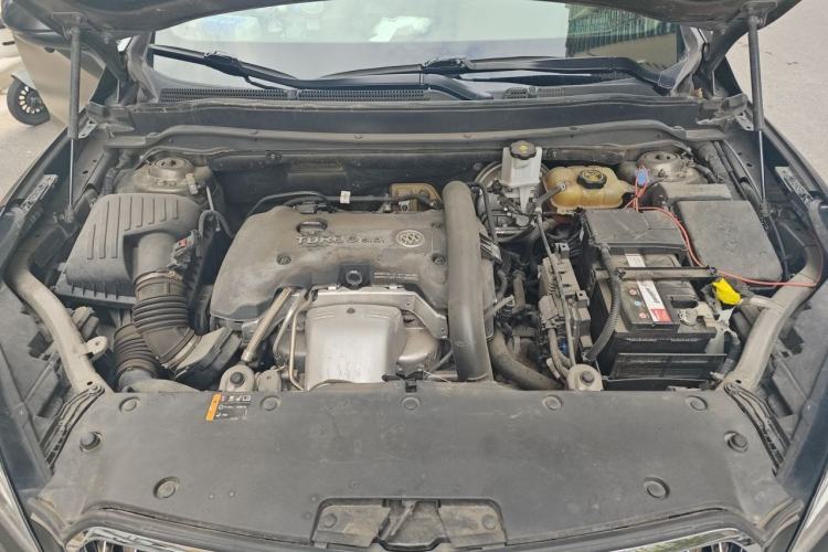 Used Buick Envision 2017 28T Four-Wheel Drive Elite Model Engine Bay