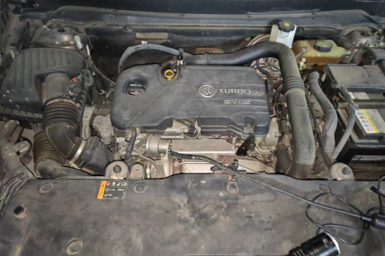 Used Buick Envision 2017 20T Four-Wheel Drive Luxury Model Engine Bay