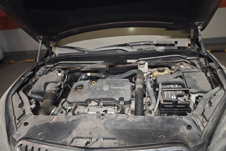 Used Buick Envision 2017 20T Two-Wheel Drive Luxury Model Engine Bay