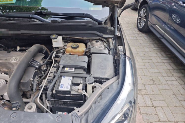 Used Buick Envision 2017 28T Four-Wheel Drive Elite Model Engine Bay Left