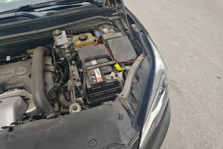 Used Buick Envision 2017 28T Four-Wheel Drive Elite Model Engine Bay Left
