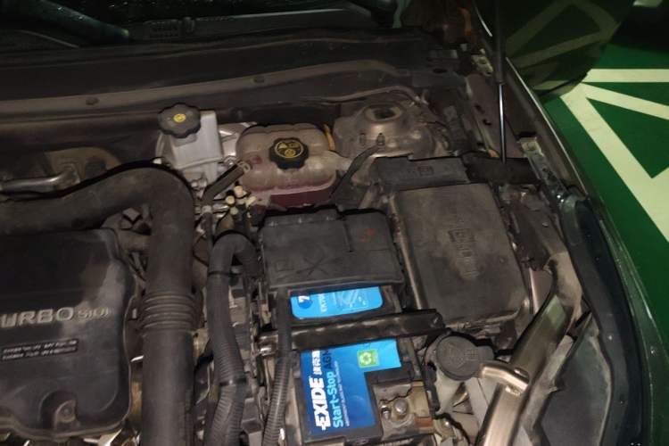 Used Buick Envision 2017 20T Two-Wheel Drive Leading Version Engine Bay Left