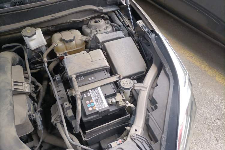 Used Buick Envision 2017 28T Four-Wheel Drive Elite Model Engine Bay Left