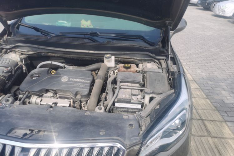 Used Buick Envision 2017 20T Two-Wheel Drive Elite Version Engine Bay Left