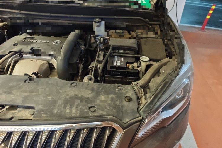 Used Buick Envision 2017 28T Four-Wheel Drive Elite Model Engine Bay Left