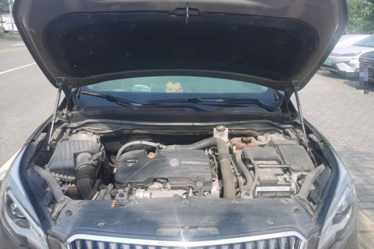 Used Buick Envision 2017 20T Two-Wheel Drive Elite Version Engine Bay