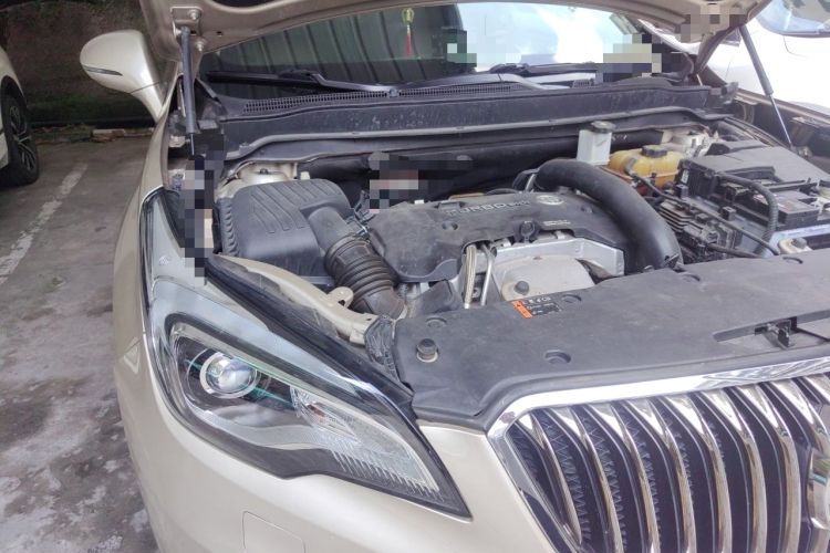 Used Buick Envision 2017 28T Four-Wheel Drive Elite Model Engine Bay Right