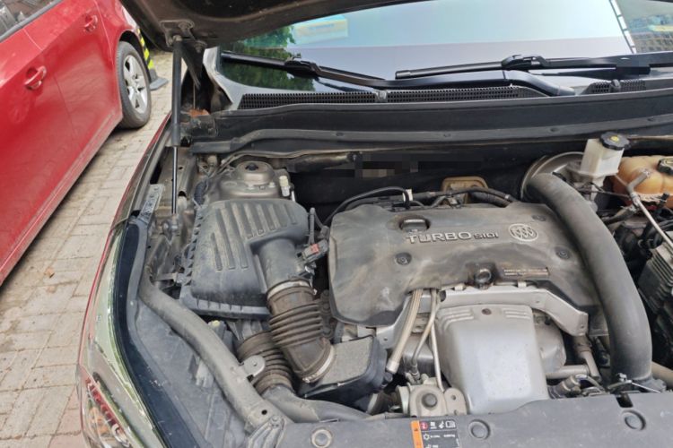 Used Buick Envision 2017 28T Four-Wheel Drive Elite Model Engine Bay Right