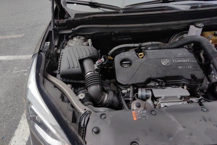 Used Buick Envision 2017 20T Two-Wheel Drive Elite Version Engine Bay Right
