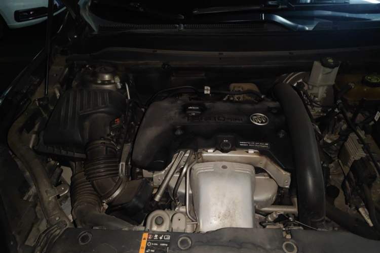 Used Buick Envision 2017 28T Four-Wheel Drive Elite Model Engine Bay Right