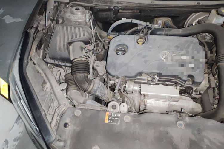 Used Buick Envision 2017 20T Two-Wheel Drive Luxury Model Engine Bay Right