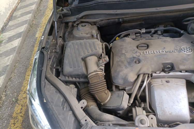 Used Buick Envision 2017 28T Four-Wheel Drive Elite Model Engine Bay Right