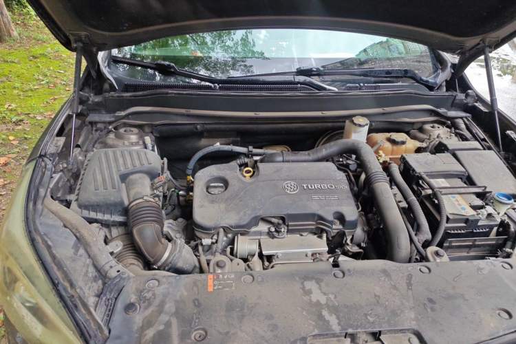 Used Buick Envision 2017 20T Two-Wheel Drive Leading Version Engine Bay Right