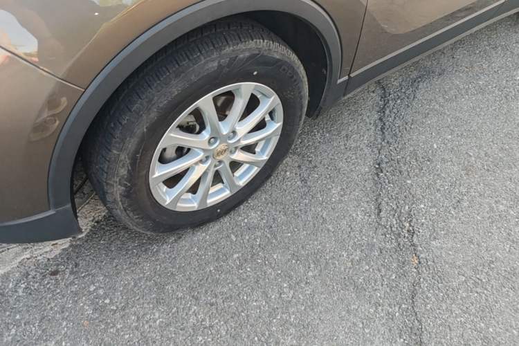 Used Buick Envision 2017 20T Two-Wheel Drive Luxury Model Exterior 4