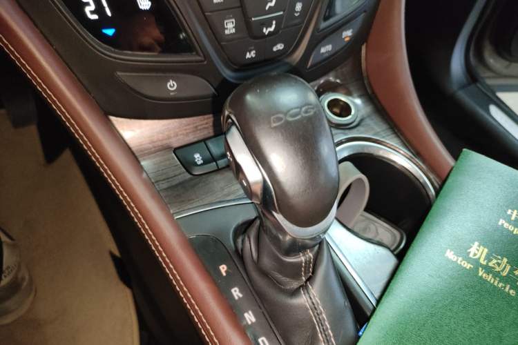 Used Buick Envision 2017 20T Two-Wheel Drive Elite Version Gear Lever