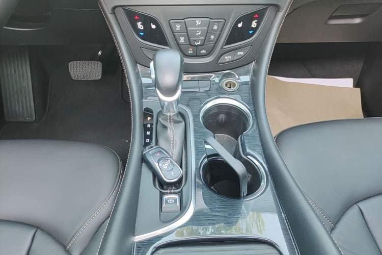 Used Buick Envision 2017 20T Two-Wheel Drive Elite Version Gear Lever