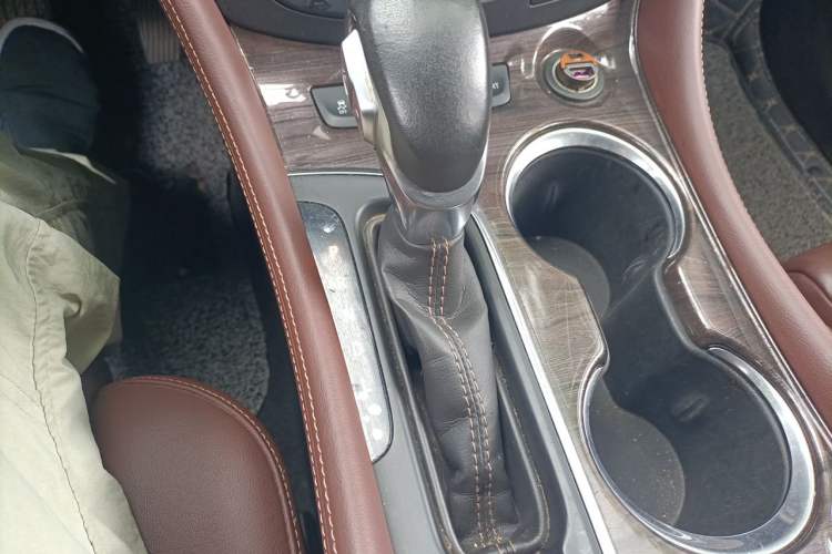 Used Buick Envision 2017 28T Four-Wheel Drive Luxury Model Gear Lever