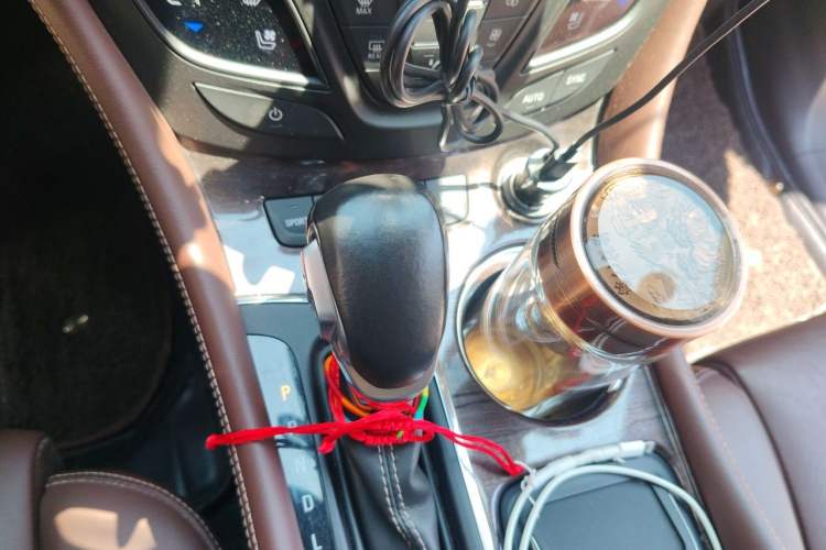 Used Buick Envision 2017 28T All-Wheel-Drive Versatile Sport Flagship Edition Gear Lever