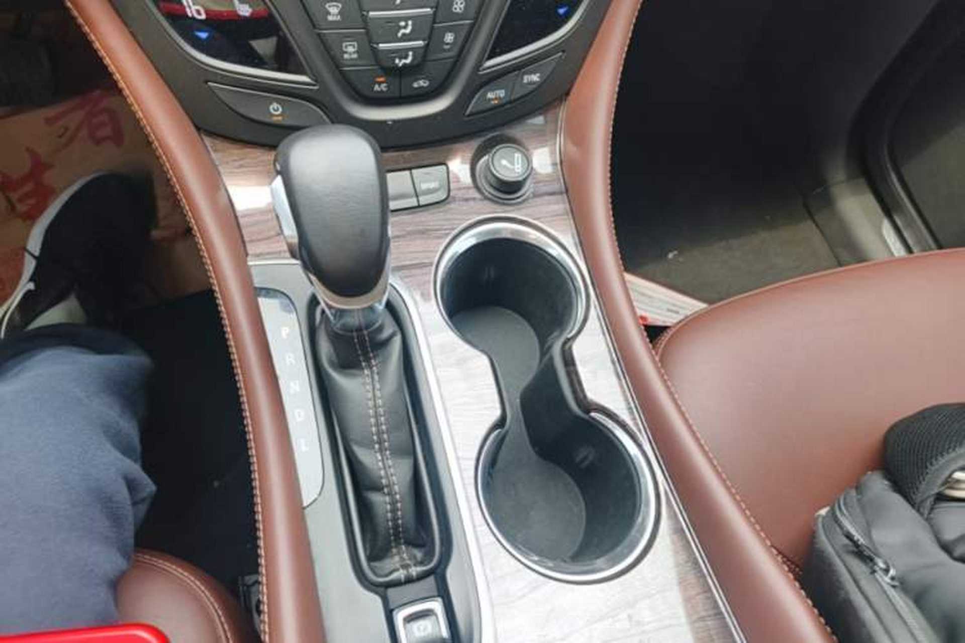 Used Buick Envision 2017 28T Four-Wheel Drive Elite Model Gear Lever