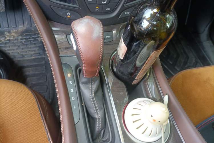 Used Buick Envision 2017 28T Four-Wheel Drive Elite Model Gear Lever