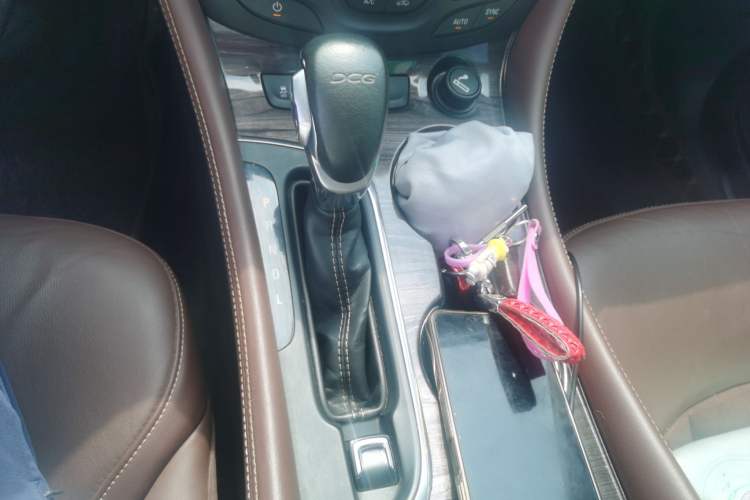 Used Buick Envision 2017 20T Two-Wheel Drive Elite Version Gear Lever