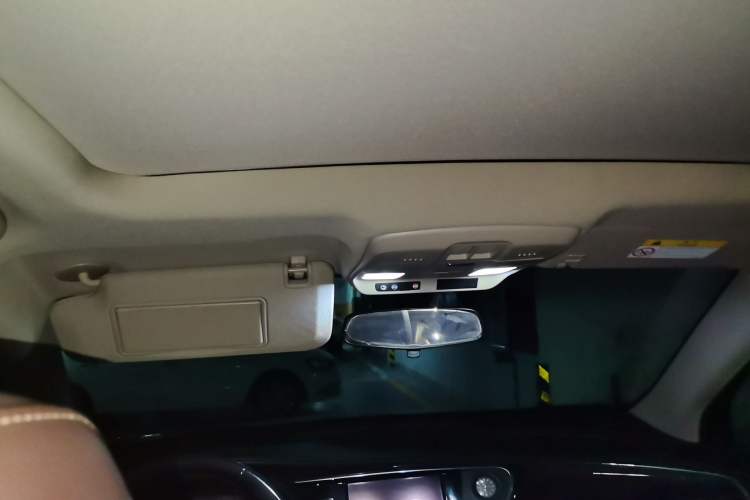 Used Buick Envision 2017 28T Four-Wheel Drive Elite Model Headliner