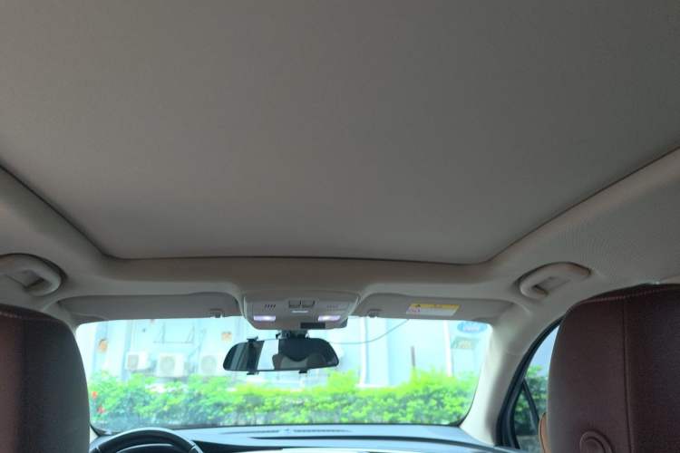 Used Buick Envision 2017 20T Two-Wheel Drive Elite Version Headliner
