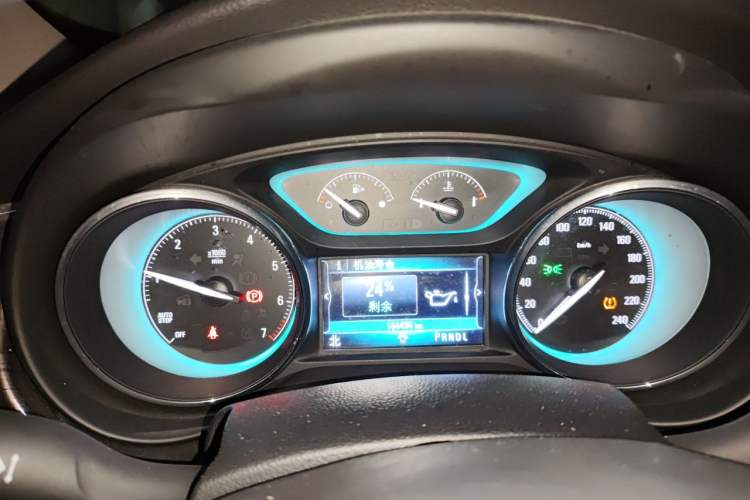 Used Buick Envision 2017 20T Two-Wheel Drive Luxury Model Instrument Cluster