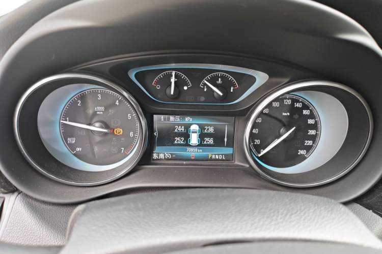 Used Buick Envision 2017 20T Two-Wheel Drive Luxury Model Instrument Cluster