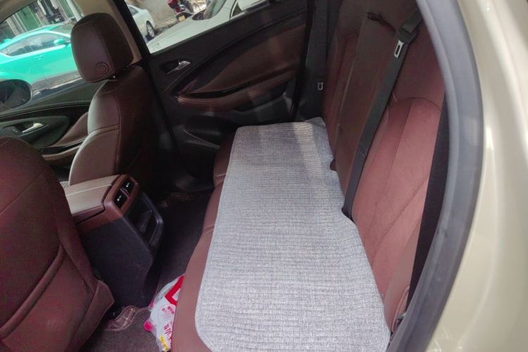 Used Buick Envision 2017 28T Four-Wheel Drive Elite Model Left Rear Seat