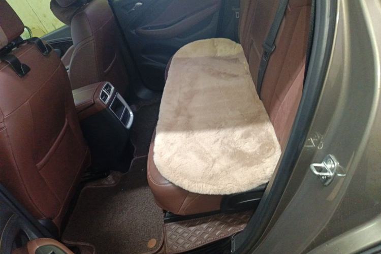 Used Buick Envision 2017 20T Four-Wheel Drive Luxury Model Left Rear Seat