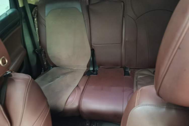 Used Buick Envision 2017 20T Two-Wheel Drive Luxury Model Left Rear Seat