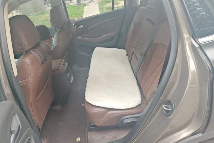 Used Buick Envision 2017 28T Four-Wheel Drive Elite Model Left Rear Seat