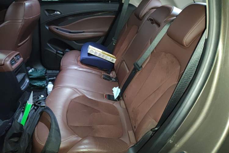 Used Buick Envision 2017 20T Two-Wheel Drive Luxury Model Left Rear Seat