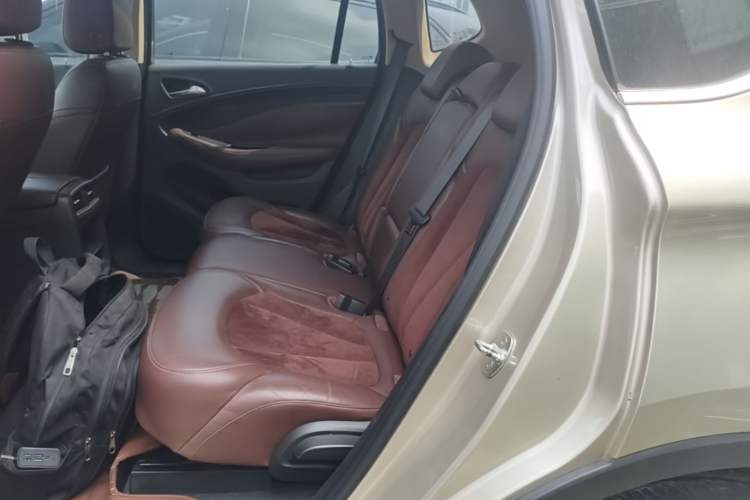 Used Buick Envision 2017 20T Four-Wheel Drive Luxury Model Left Rear Seat