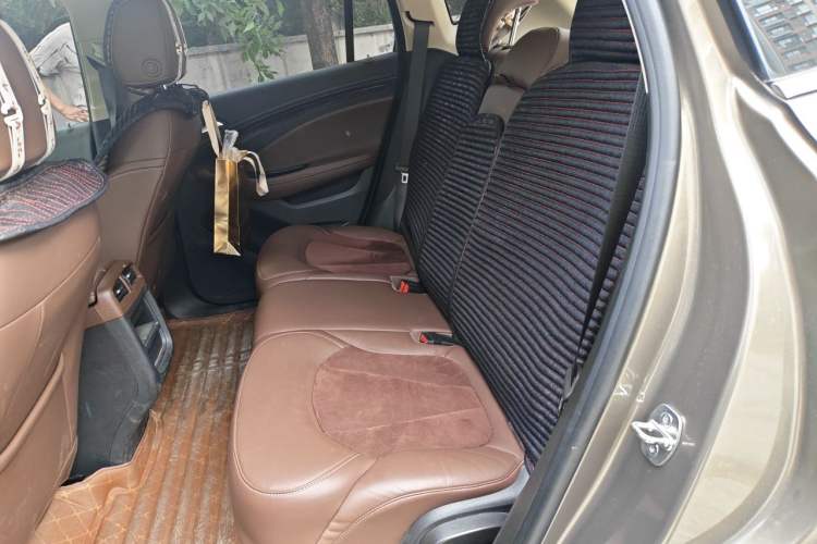 Used Buick Envision 2017 20T Two-Wheel Drive Luxury Model Left Rear Seat