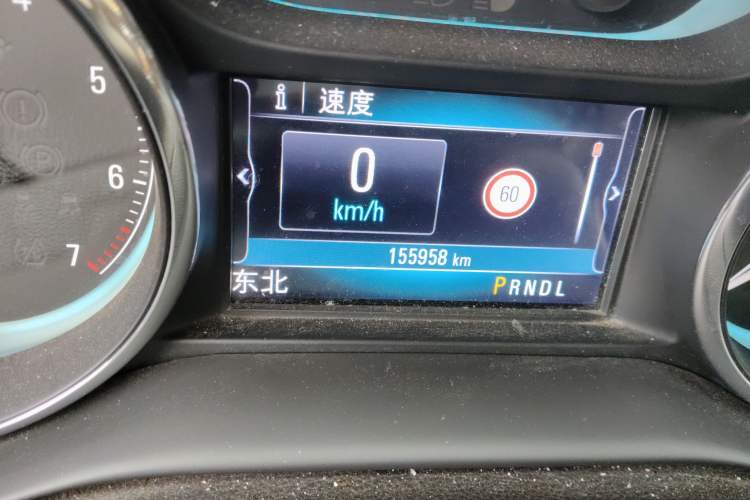 Used Buick Envision 2017 28T Four-Wheel Drive Luxury Model Odometer Close Up
