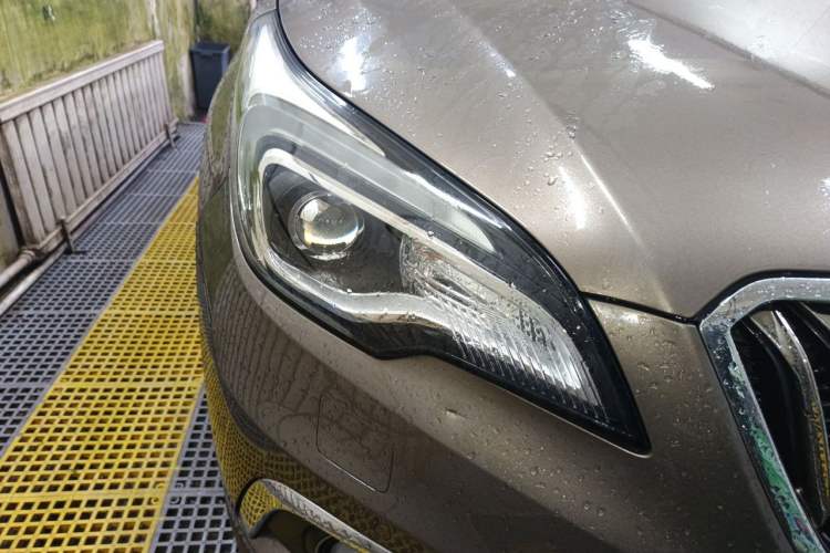 Used Buick Envision 2017 20T Four-Wheel Drive Luxury Model Right Front Headlight
