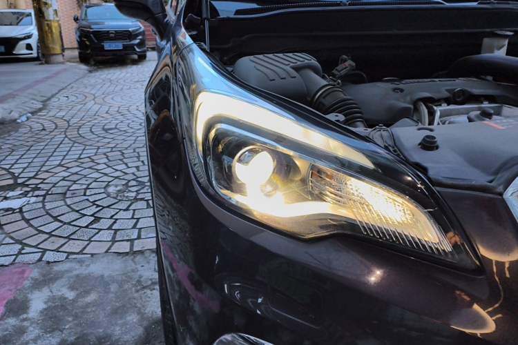 Used Buick Envision 2017 28T Four-Wheel Drive All-Terrain Flagship Edition Right Front Headlight