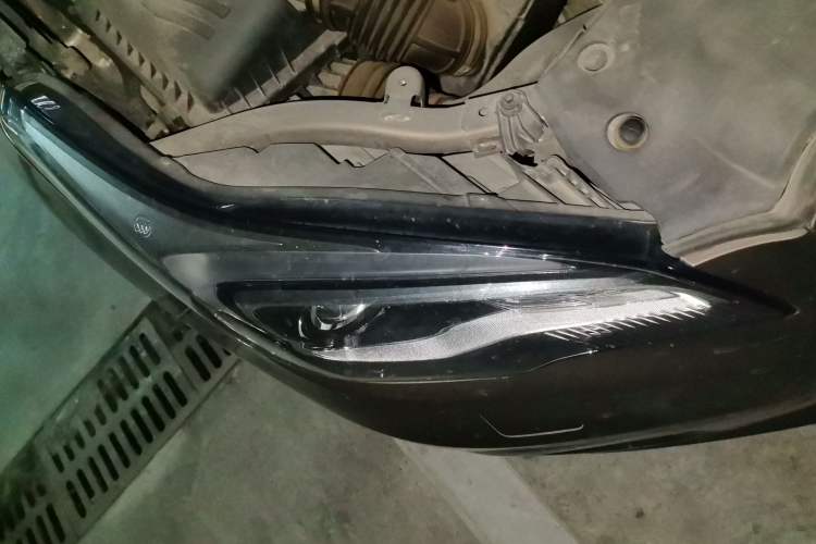 Used Buick Envision 2017 28T Four-Wheel Drive Elite Model Right Front Headlight