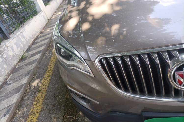 Used Buick Envision 2017 28T Four-Wheel Drive Elite Model Right Front Headlight