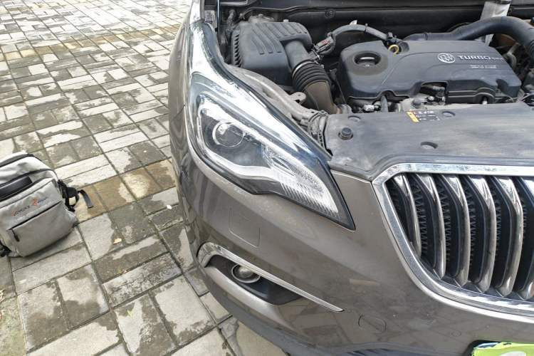 Used Buick Envision 2017 20T Two-Wheel Drive Luxury Model Right Front Headlight