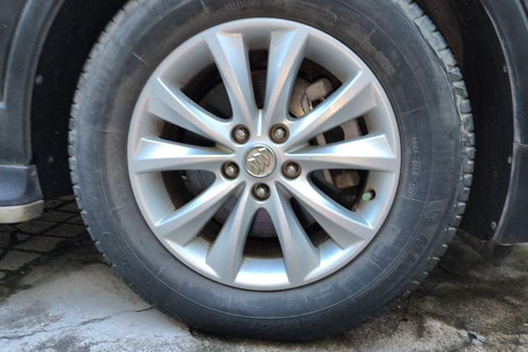 Used Buick Envision 2017 28T Four-Wheel Drive All-Terrain Flagship Edition Right Front Wheel Hub