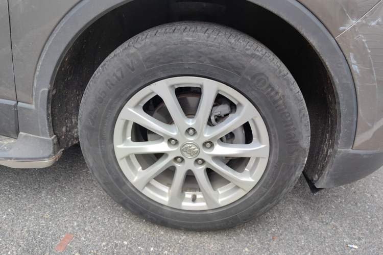 Used Buick Envision 2017 20T Two-Wheel Drive Elite Version Right Front Wheel Hub