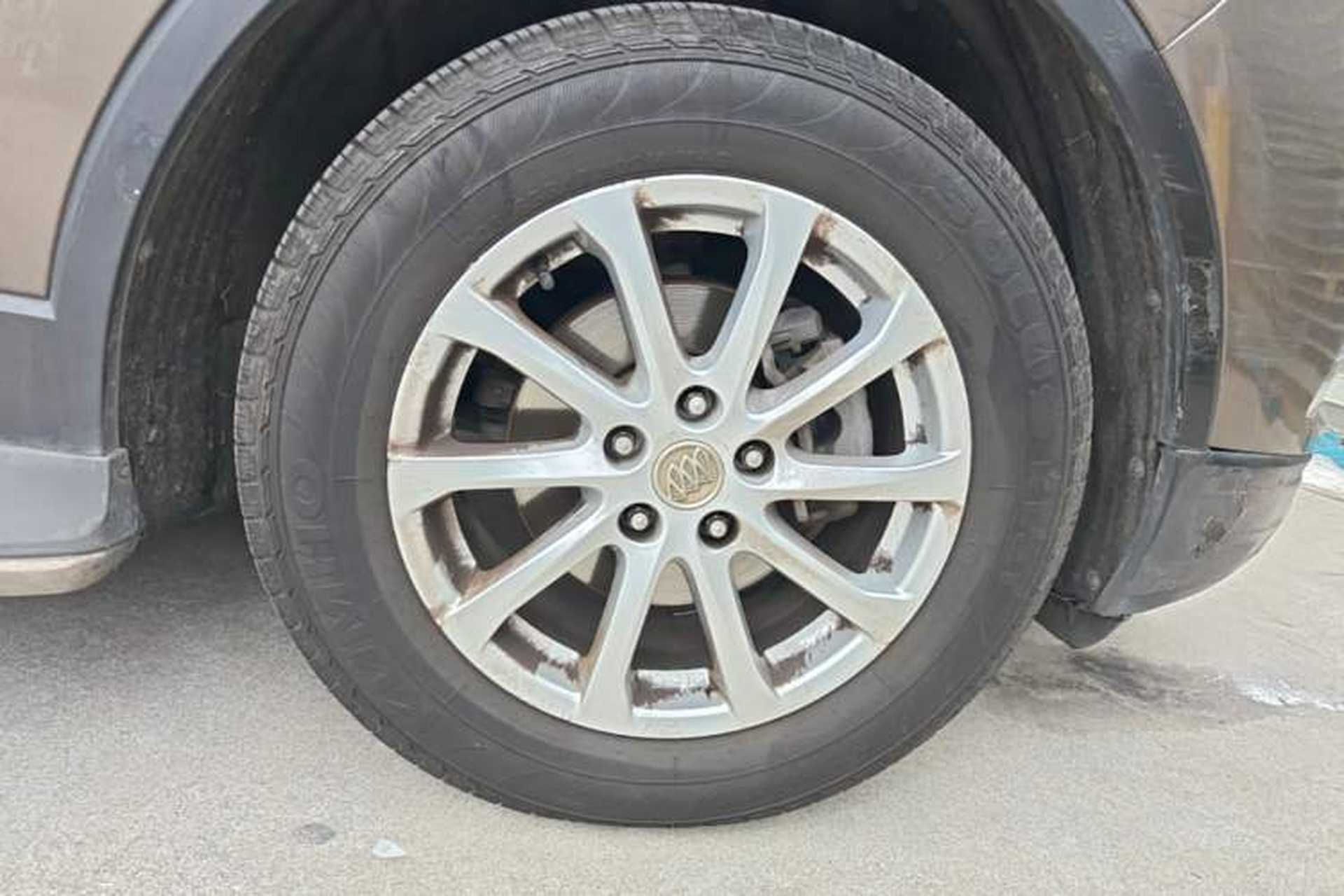 Used Buick Envision 2017 20T Two-Wheel Drive Elite Version Right Front Wheel Hub