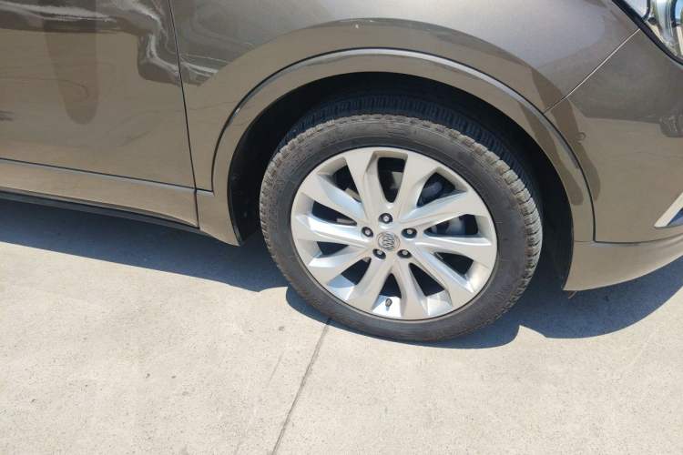Used Buick Envision 2017 28T All-Wheel-Drive Versatile Sport Flagship Edition Right Front Wheel Hub
