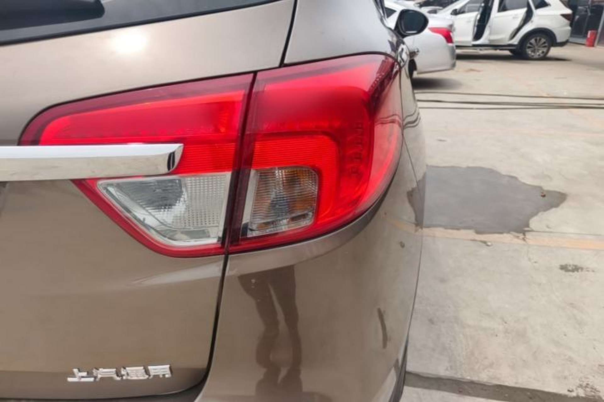 Used Buick Envision 2017 28T Four-Wheel Drive Elite Model Right Rear Taillight