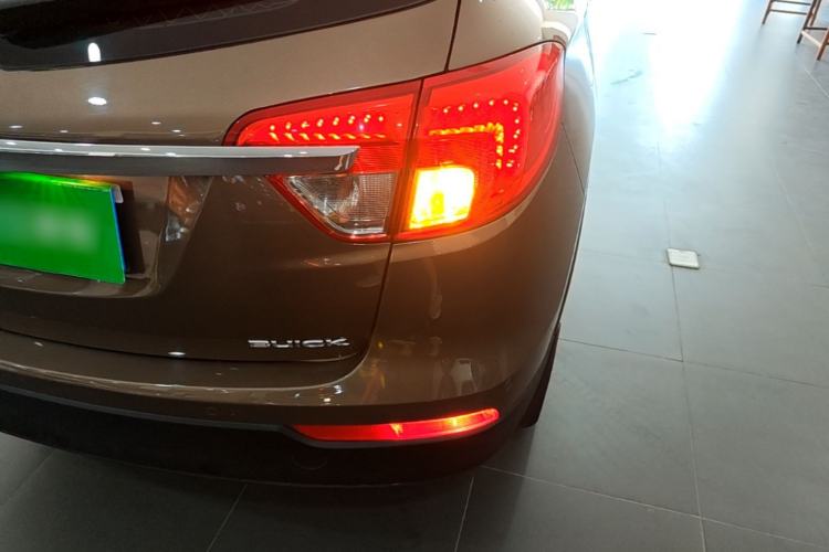 Used Buick Envision 2017 20T Two-Wheel Drive Elite Version Right Rear Taillight