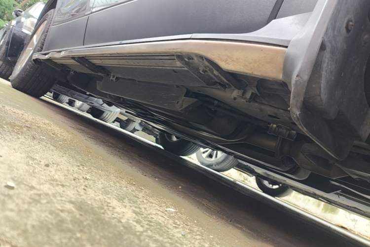 Used Buick Envision 2017 28T Four-Wheel Drive Elite Model Right Side Sill
